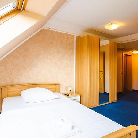 Hotel Altstadt Вассенберг Экстерьер фото