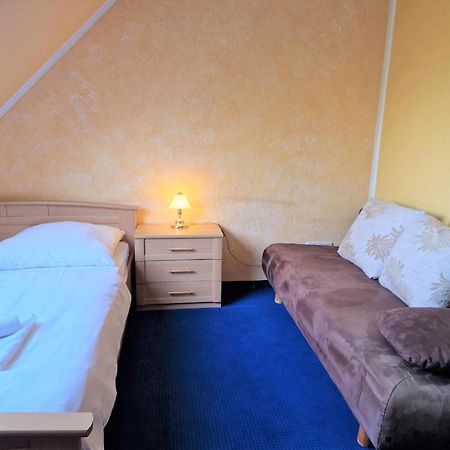 Hotel Altstadt Вассенберг Экстерьер фото