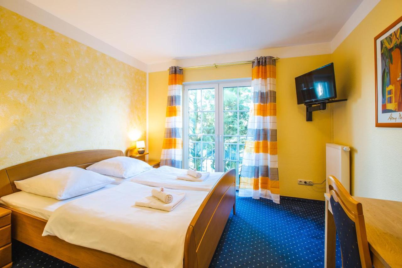Hotel Altstadt Вассенберг Экстерьер фото