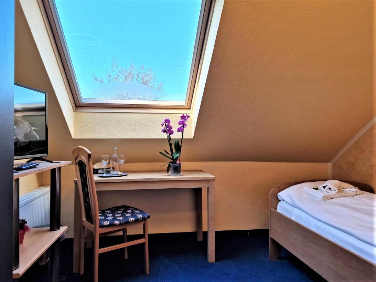 Hotel Altstadt Вассенберг Экстерьер фото